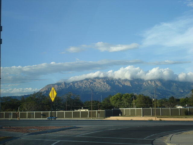 ABQ 2 075