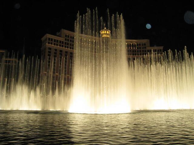 Bellagio Fountain Show VIII Large 