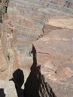 can t even tell this crack drops thousands of feet down